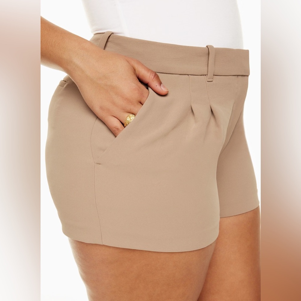 Aritzia The Effortless Short™ Lo-rise Mini Shorts Gold Camel - Picture 3 of 8